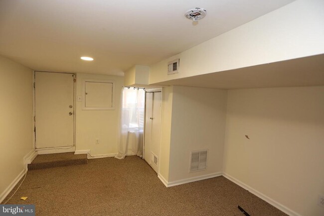 Building Photo - 524 S Bouldin St
