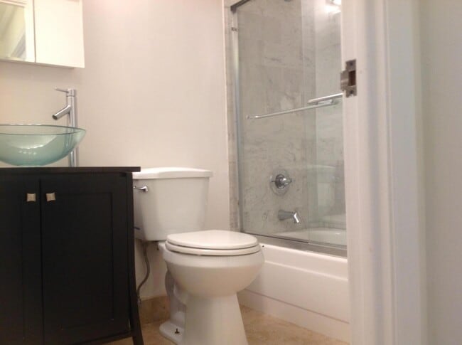 Building Photo - 3221 S Ocean Blvd