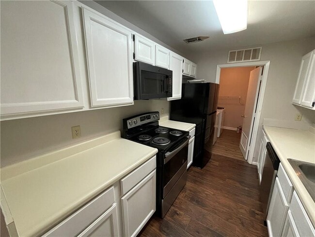 Building Photo - 423 Warm Springs Cir