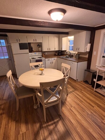 Kitchen - 31 Walling Rd