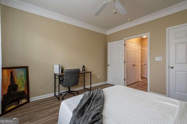 Building Photo - 400 17th St NW