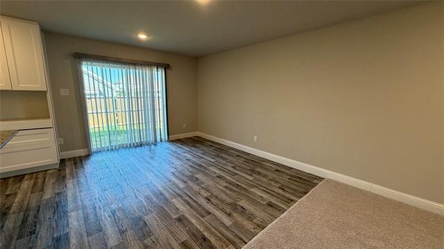 Building Photo - 621 Quail Mdws Dr