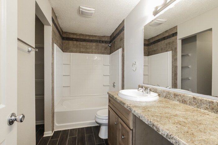 Building Photo - 10842 Wymm Ln