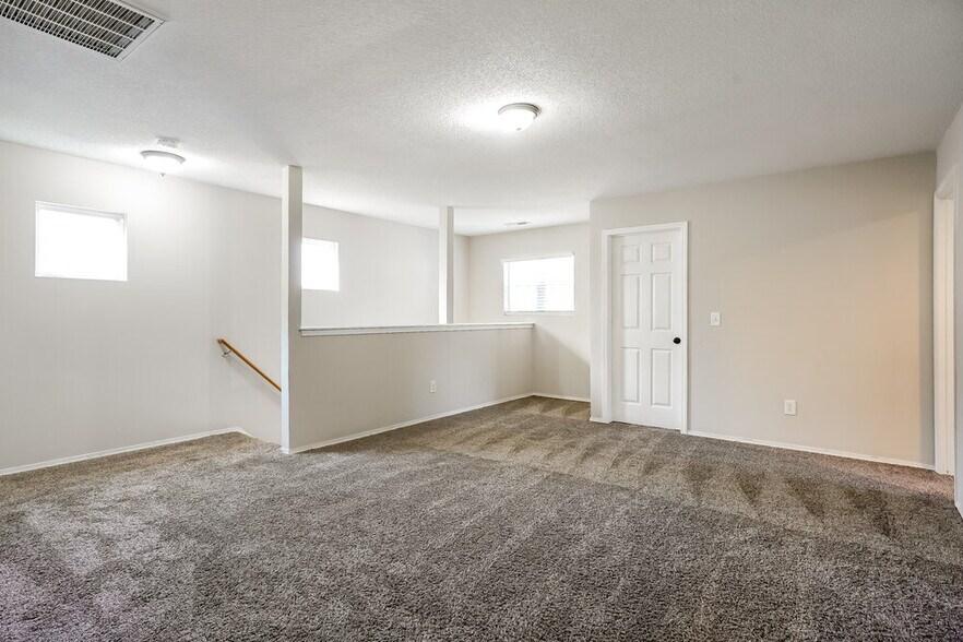 Building Photo - 936 Mailwood Dr