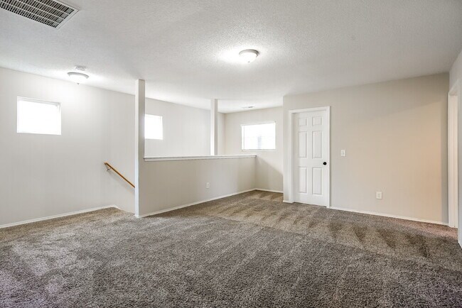 Building Photo - 936 Mailwood Dr