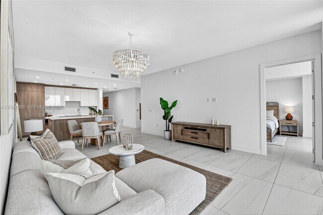 Building Photo - 153 N Seabreeze Blvd