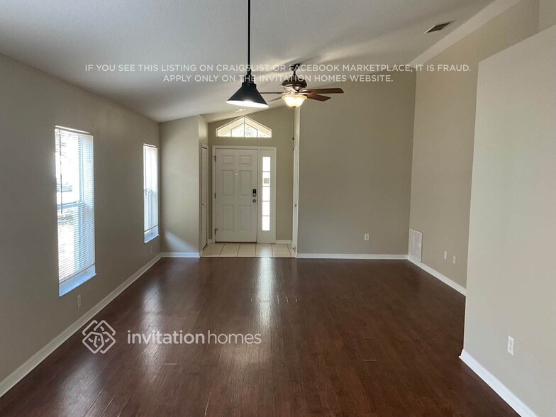Building Photo - 713 Cristelle Jean Dr