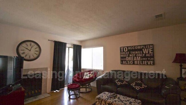 Building Photo - 275 Alexandra Dr