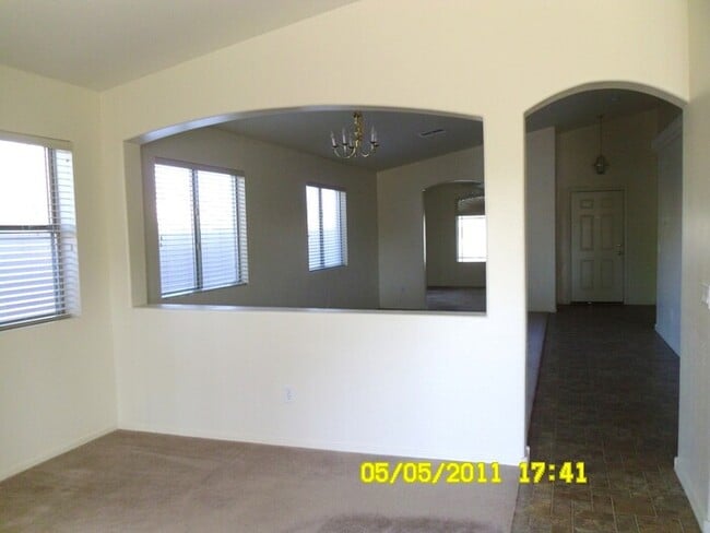 Building Photo - Rare to find Single level 3 bed in Camel back ranch