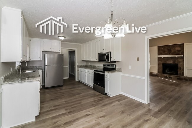 Building Photo - 5040 Waterford Dr SW