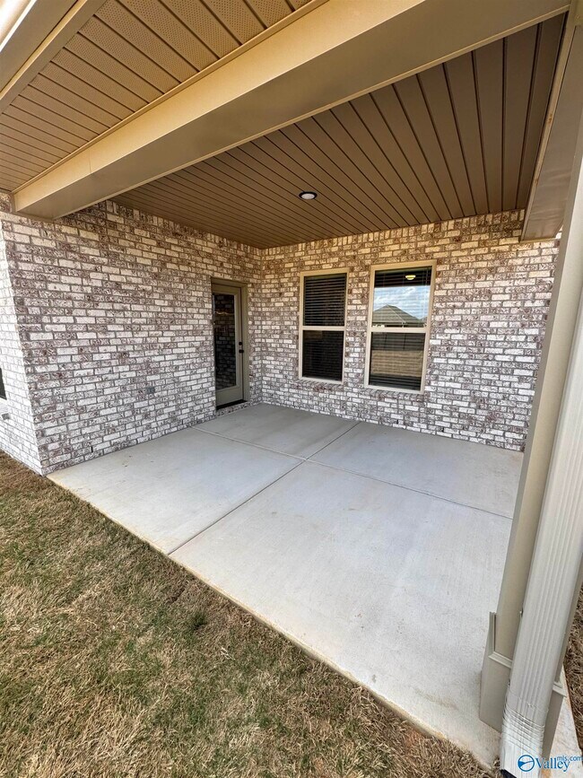 Building Photo - 16702 Ted Childs Dr