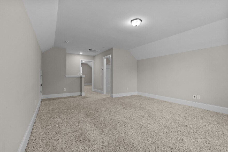 Building Photo - 830 Winston Pines Dr