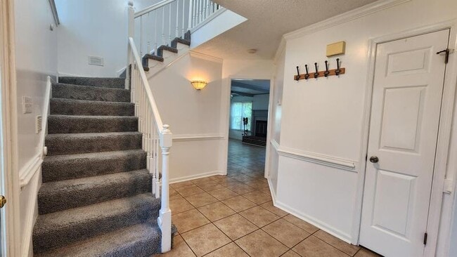 Building Photo - 1585 Devon Way