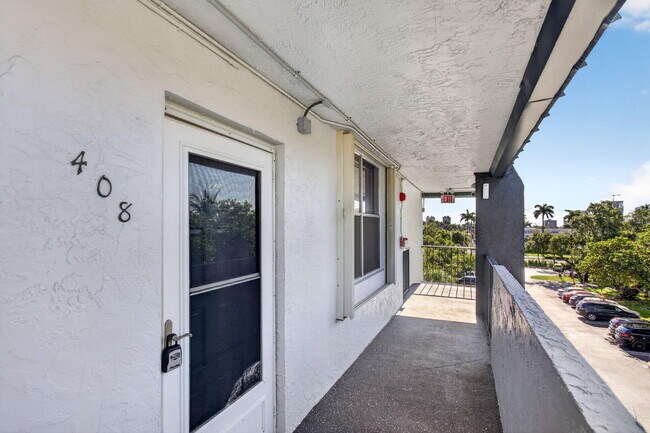 Building Photo - 777 S Federal Hwy