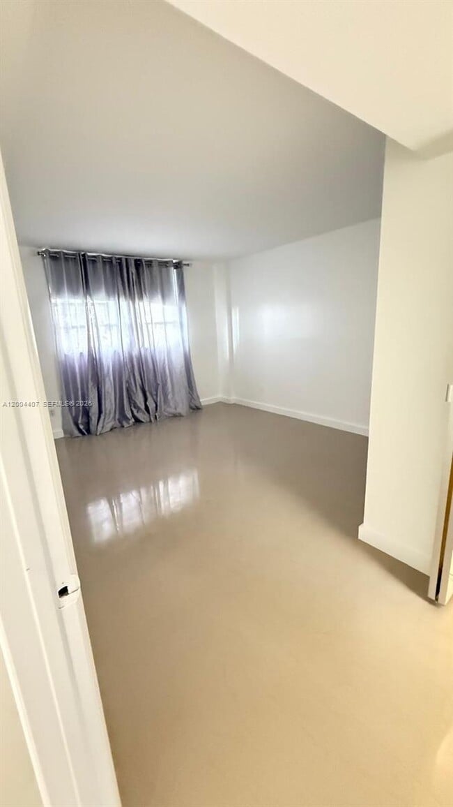 Building Photo - 680 NE 64th St