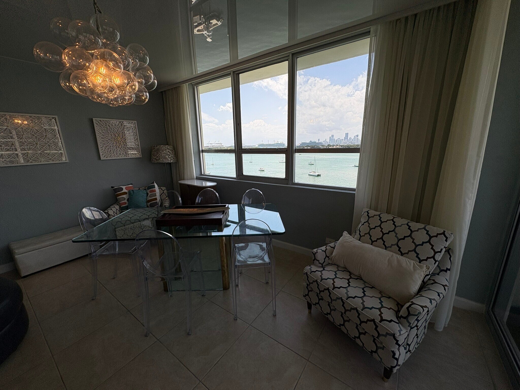Views from every angle - 1500 Bay Rd