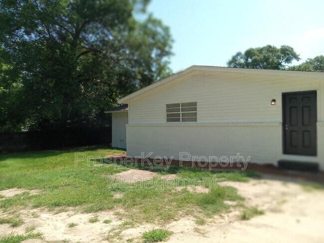Building Photo - 941 Belvedere Dr