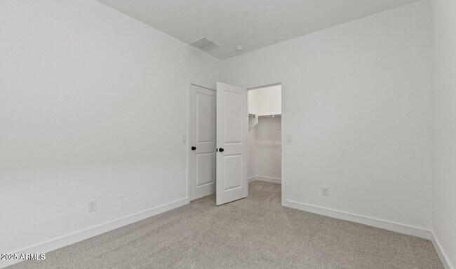 Building Photo - 7426 S 76th Dr