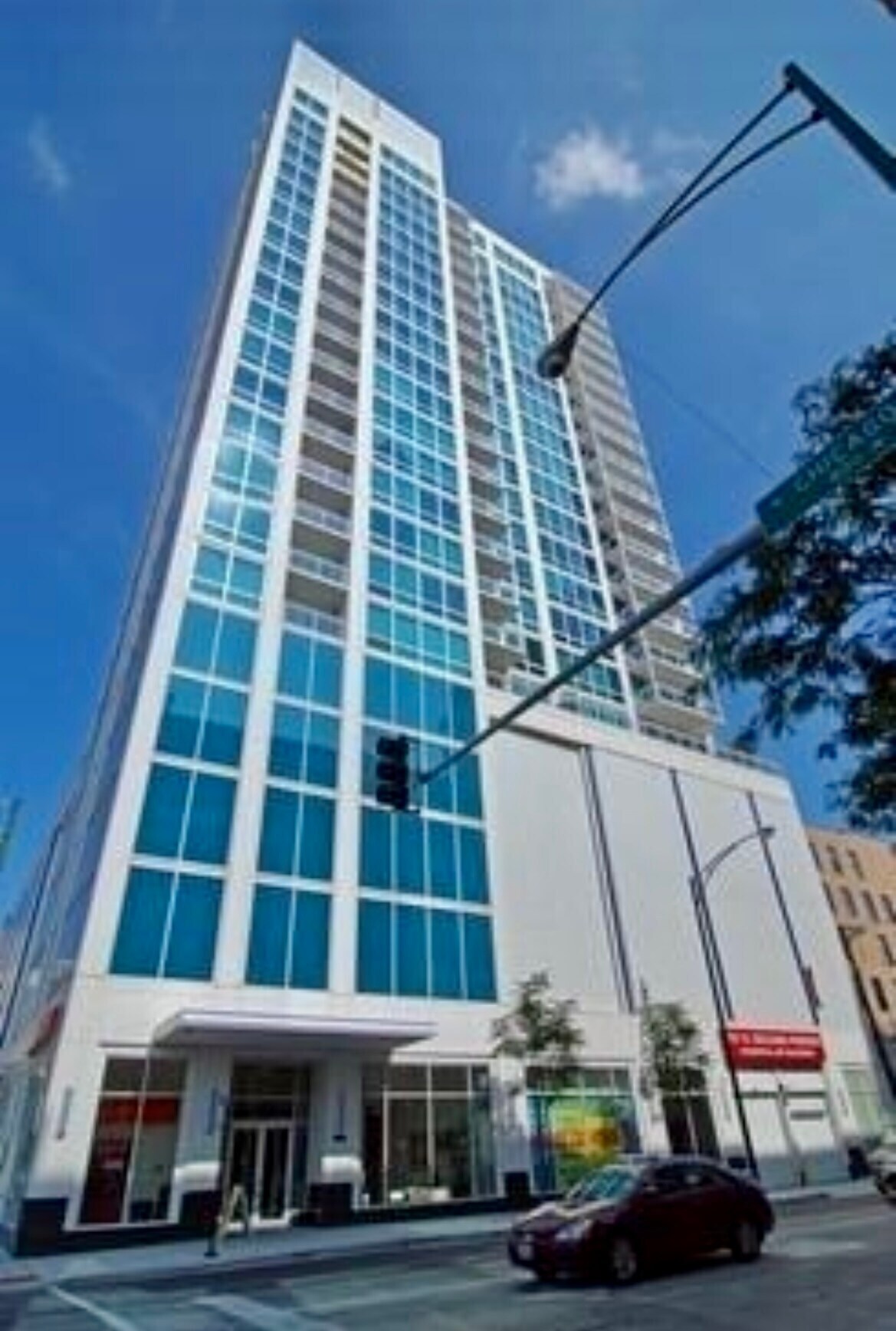 Building Photo - 757 N Orleans St