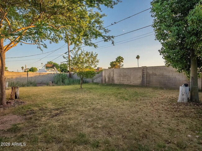 Building Photo - 17410 N 16th Ave