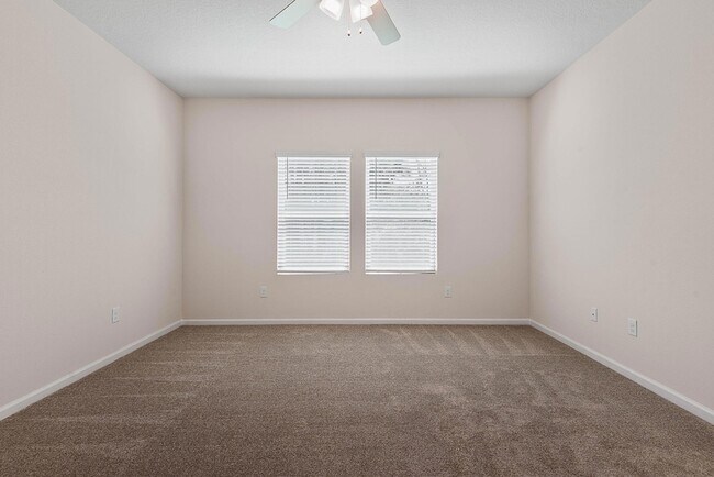 Building Photo - 46 Poplar Dr