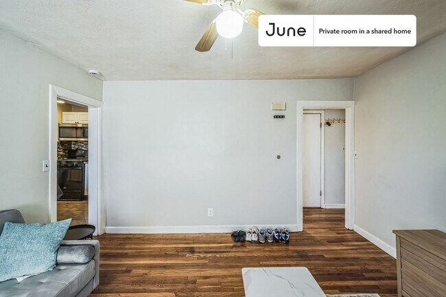 Building Photo - Room in Shared 4 bed/2 bath home