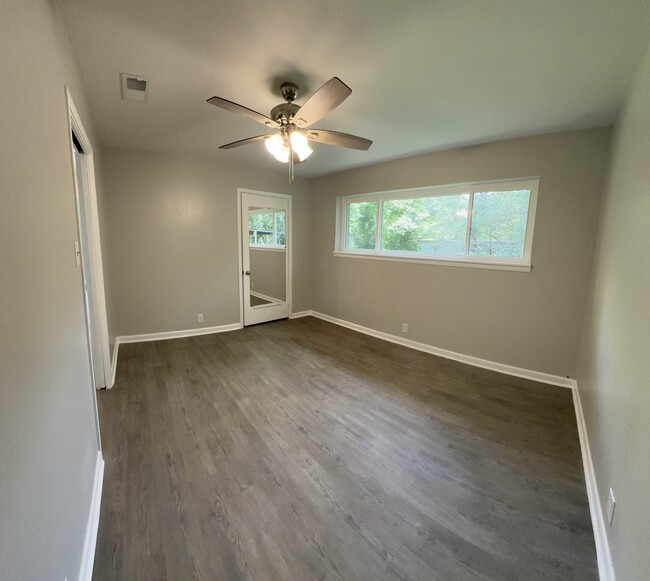 Bedroom 1 - 516 W Point Tap Rd