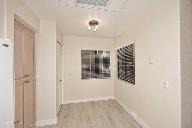 Building Photo - 15050 N Thompson Peak Pkwy