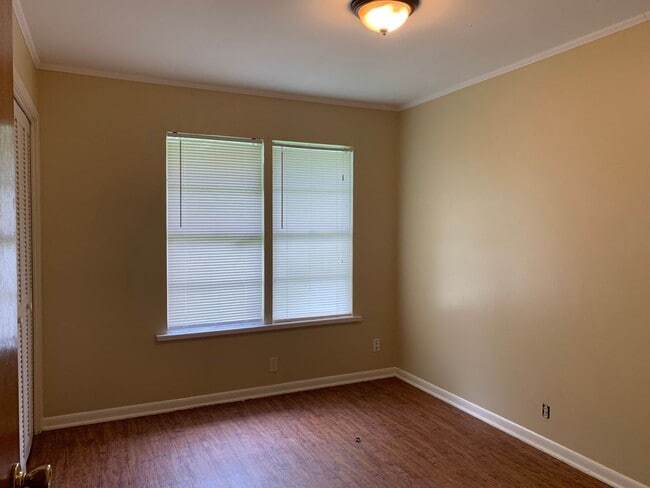 Building Photo - 4009 Bahama Dr