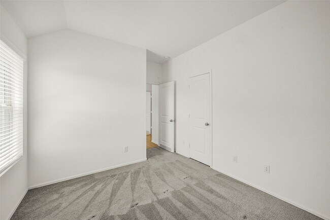 Building Photo - 3003 Halleton Ct.