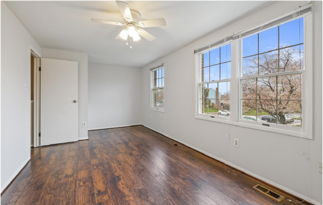 Building Photo - 119 Fairfield Dr