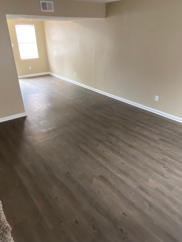 Building Photo - 1500 Millview Dr