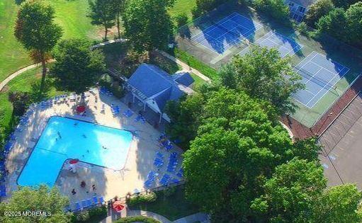 Building Photo - 177 Tulip Ln