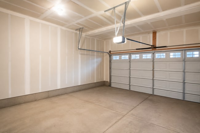 Building Photo - Modern 3-Bed Vineyard Townhome Near UVU with Stunning Amenities!