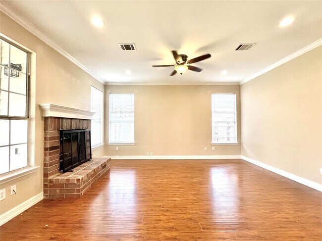 Building Photo - 1106 Briargate Dr