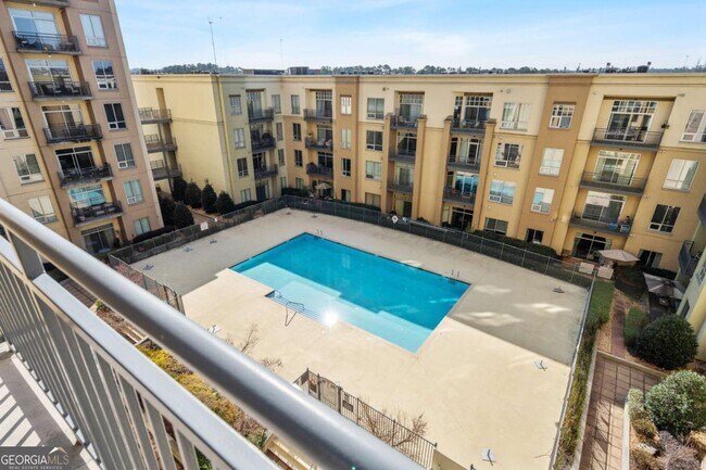 Building Photo - 711 Cosmopolitan Dr NE