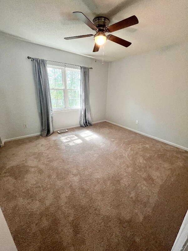 Building Photo - 214 Plantation Rd