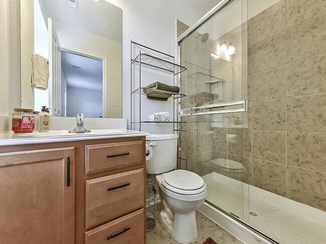 Building Photo - 15223 Sunlight Bay Ct