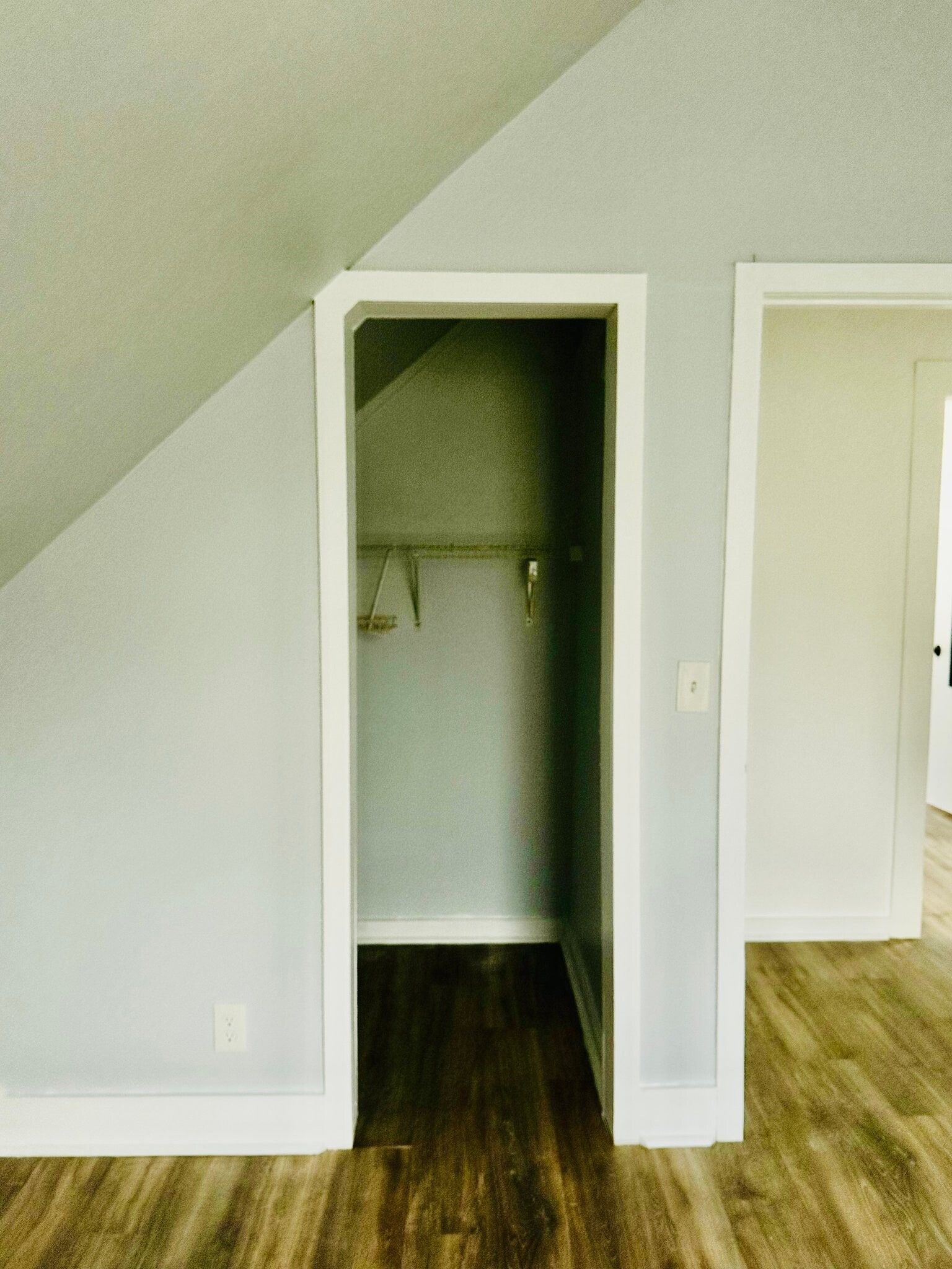 Building Photo - 288 Pleasant St