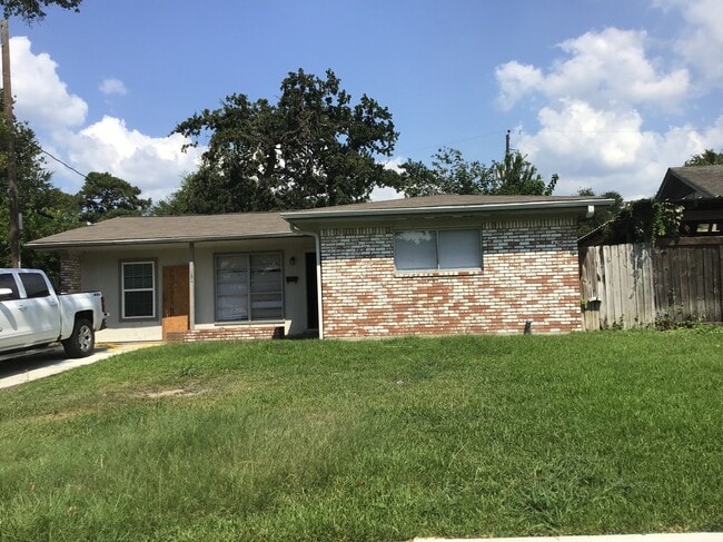 Building Photo - 234 Overbluff St