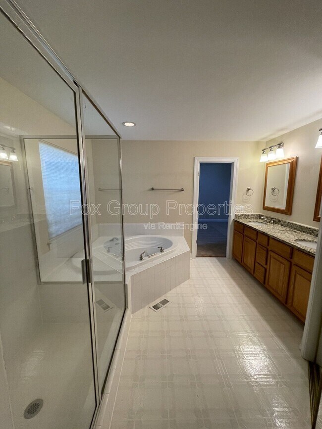 Building Photo - 20329 Berry Cir