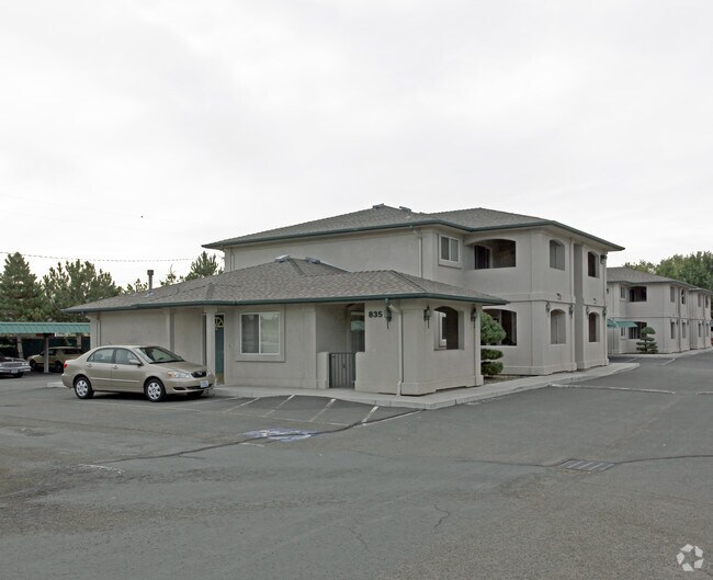 Building Photo - Greentree Patio Apartments