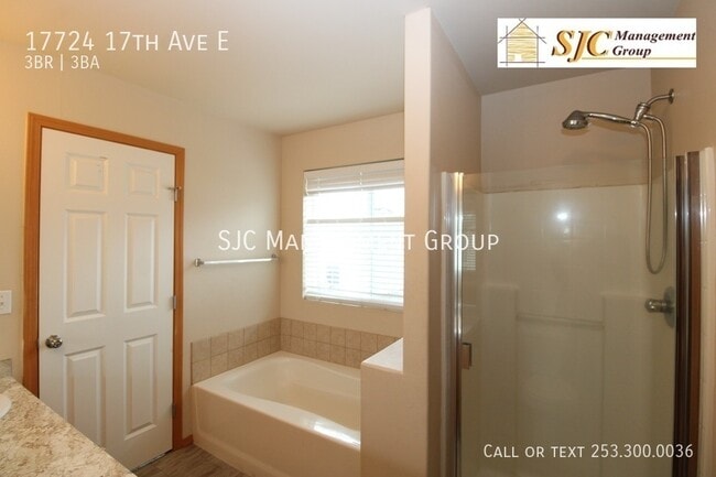 Building Photo - 17724 17th Ave E