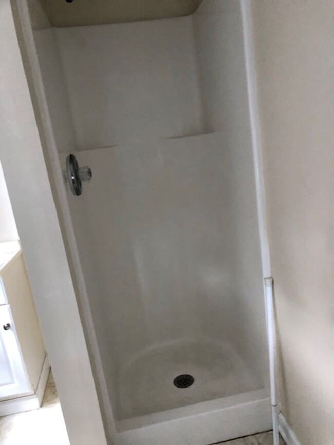 Building Photo - 2 Story, 3+ Bed, 2 Full Baths, Home with G...