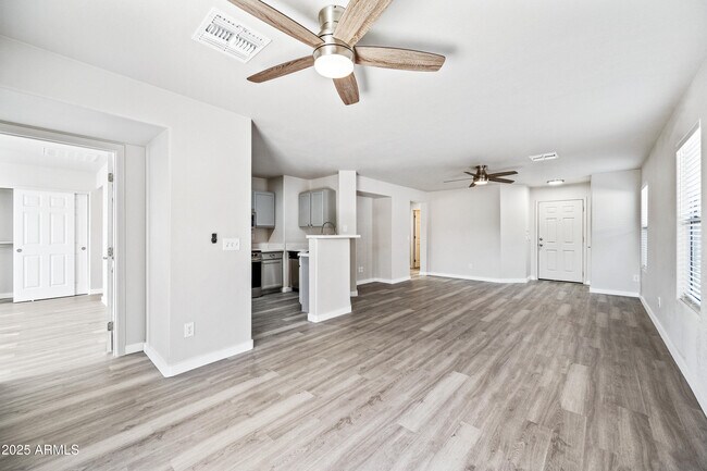 Building Photo - 2051 W Kristina Ave