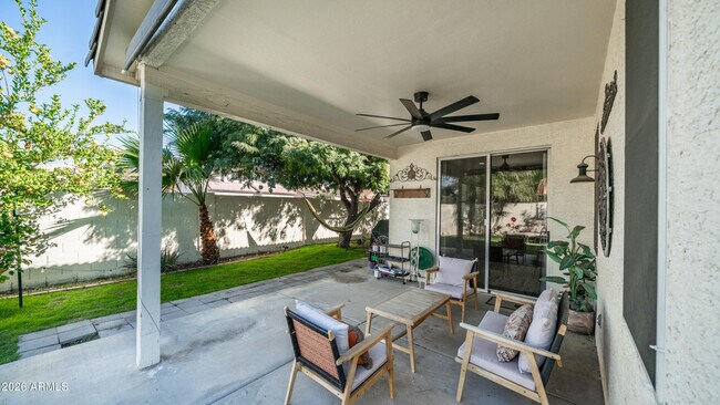 Building Photo - 25084 N 68th Ave