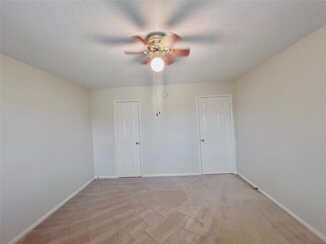 Building Photo - 2519 Silver Meadow Dr