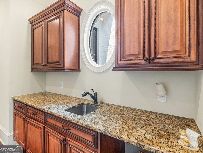 Building Photo - 1695 Whitley Rd