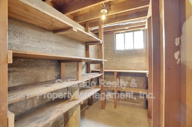 Building Photo - 1405 15th Ave