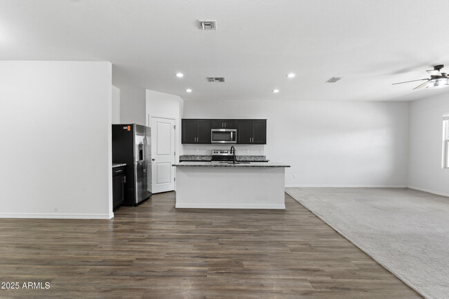 Building Photo - 390 S Verdad Ln